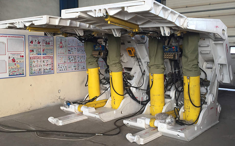 Крепи механизированные ООО 'МАШХИМПРОМ'